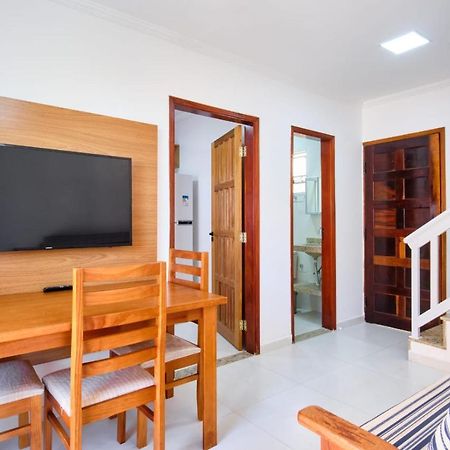 Apartamento Bem Equipado Com Ar Condicionado E Churrasqueira A 100 Metros Da Praia - 02 Dormitorios - Edificio Agua Viva ウバトゥバ エクステリア 写真