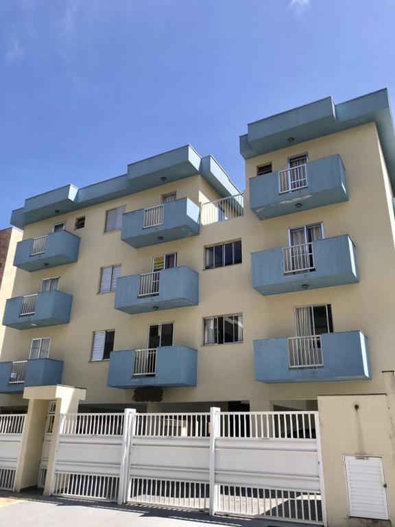 Apartamento Bem Equipado Com Ar Condicionado E Churrasqueira A 100 Metros Da Praia - 02 Dormitorios - Edificio Agua Viva ウバトゥバ エクステリア 写真