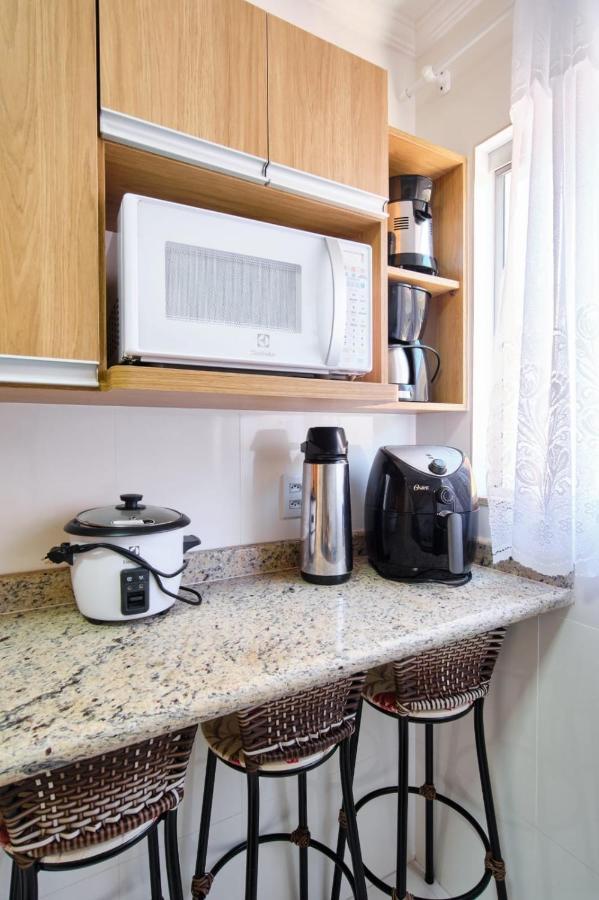 Apartamento Bem Equipado Com Ar Condicionado E Churrasqueira A 100 Metros Da Praia - 02 Dormitorios - Edificio Agua Viva ウバトゥバ エクステリア 写真