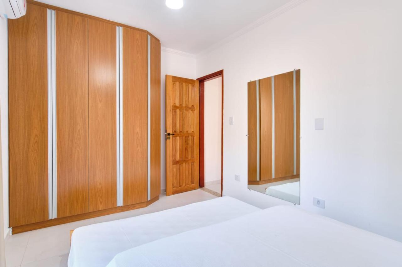 Apartamento Bem Equipado Com Ar Condicionado E Churrasqueira A 100 Metros Da Praia - 02 Dormitorios - Edificio Agua Viva ウバトゥバ エクステリア 写真